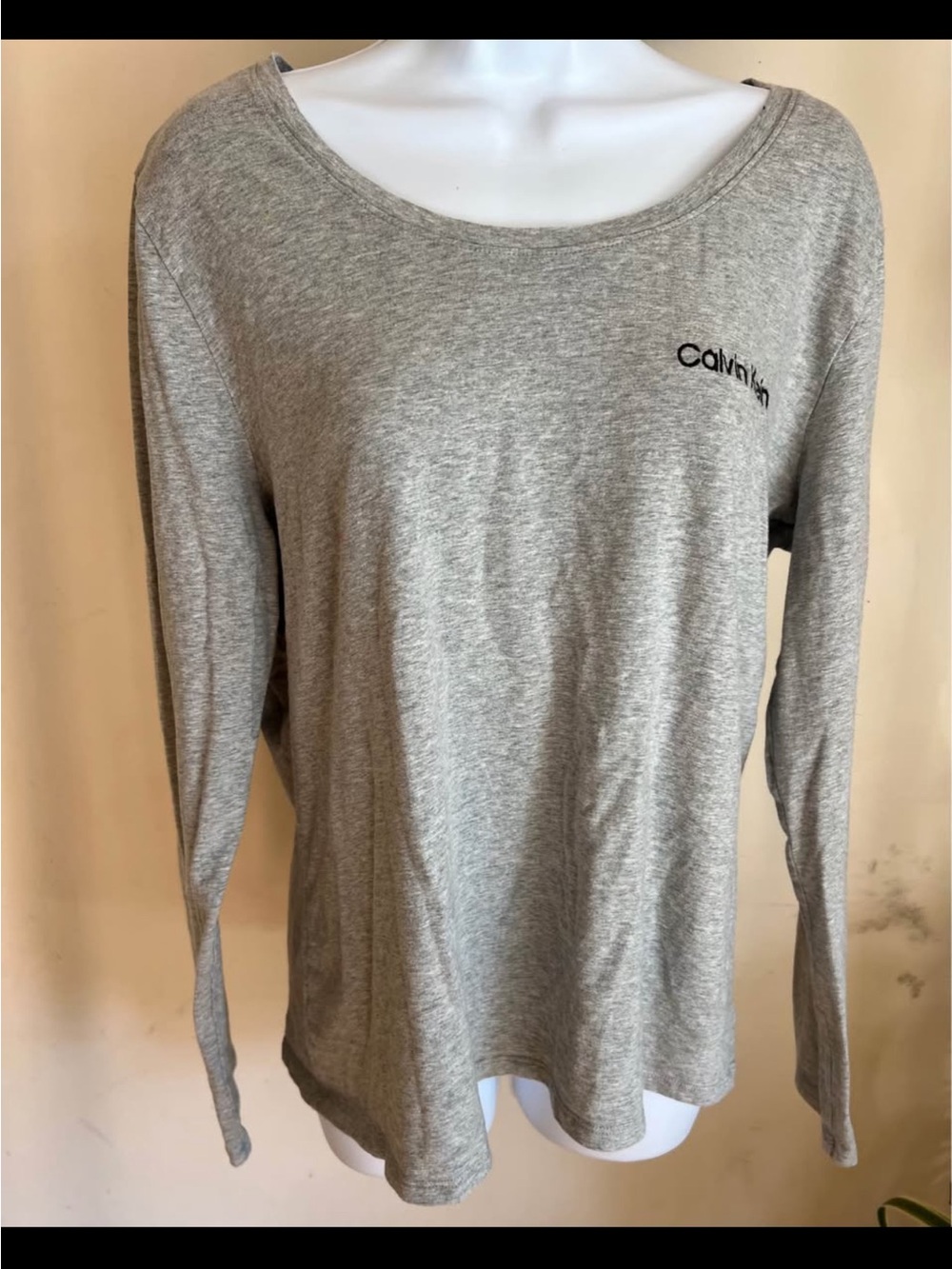 Calvin Klein Women's Long-Sleeve Scoop Neck Top — Heather Gray